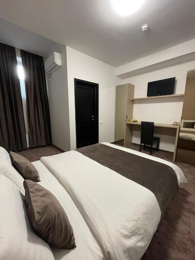 Hotel Rivoli Букурещ Екстериор снимка