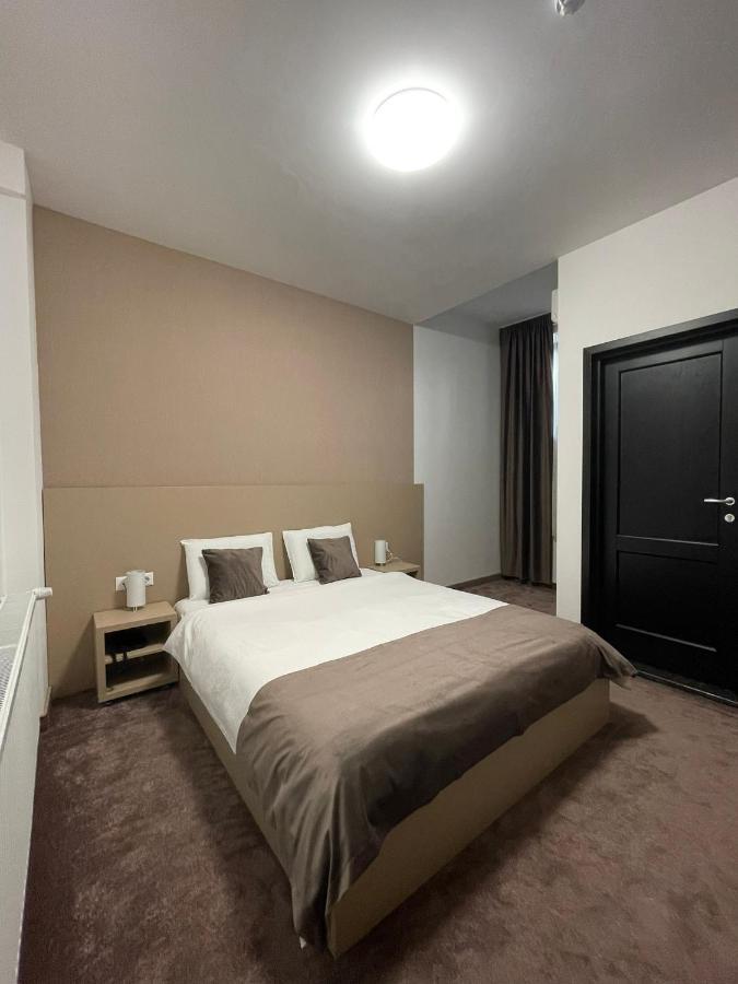 Hotel Rivoli Букурещ Екстериор снимка