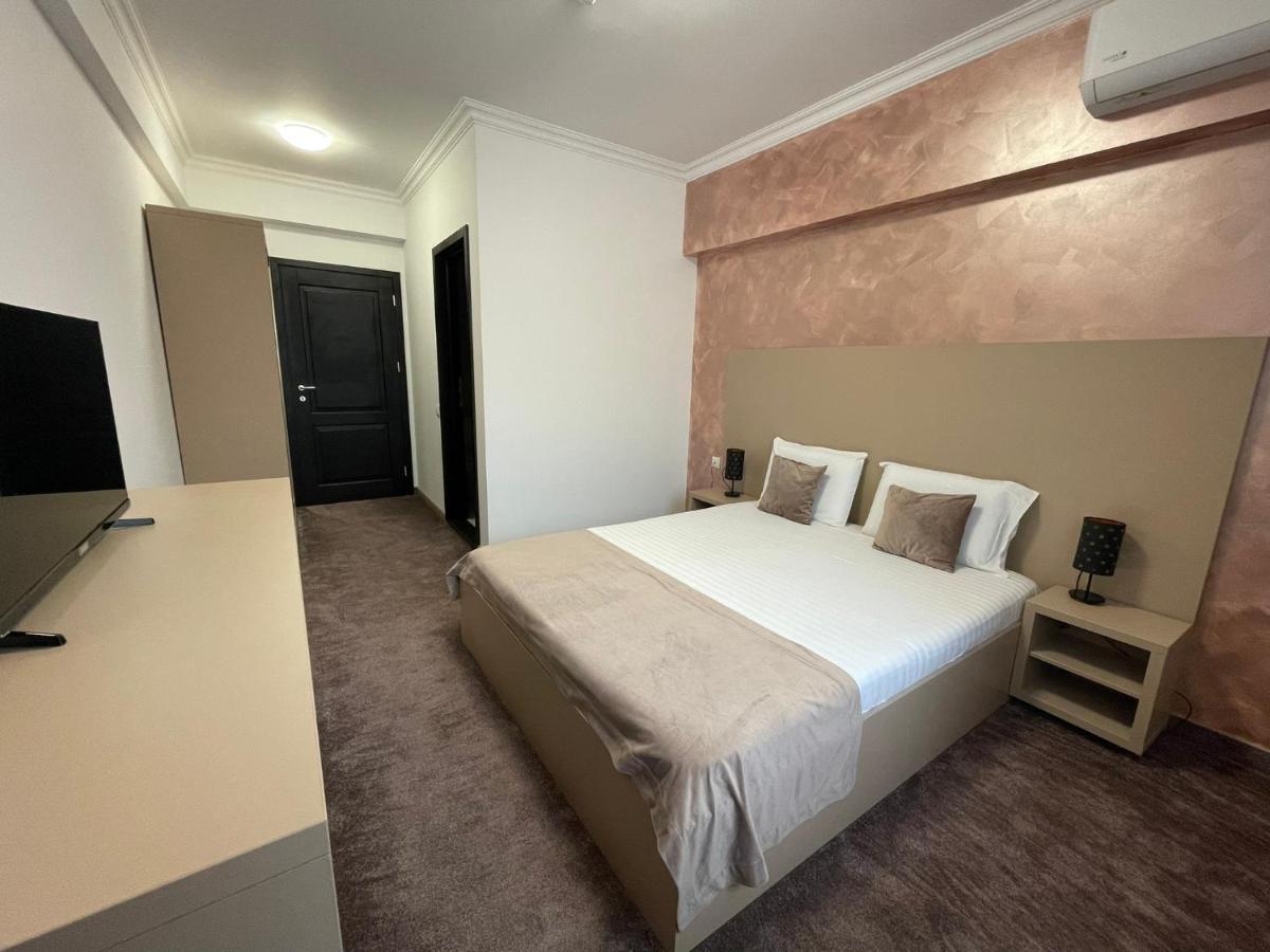 Hotel Rivoli Букурещ Екстериор снимка